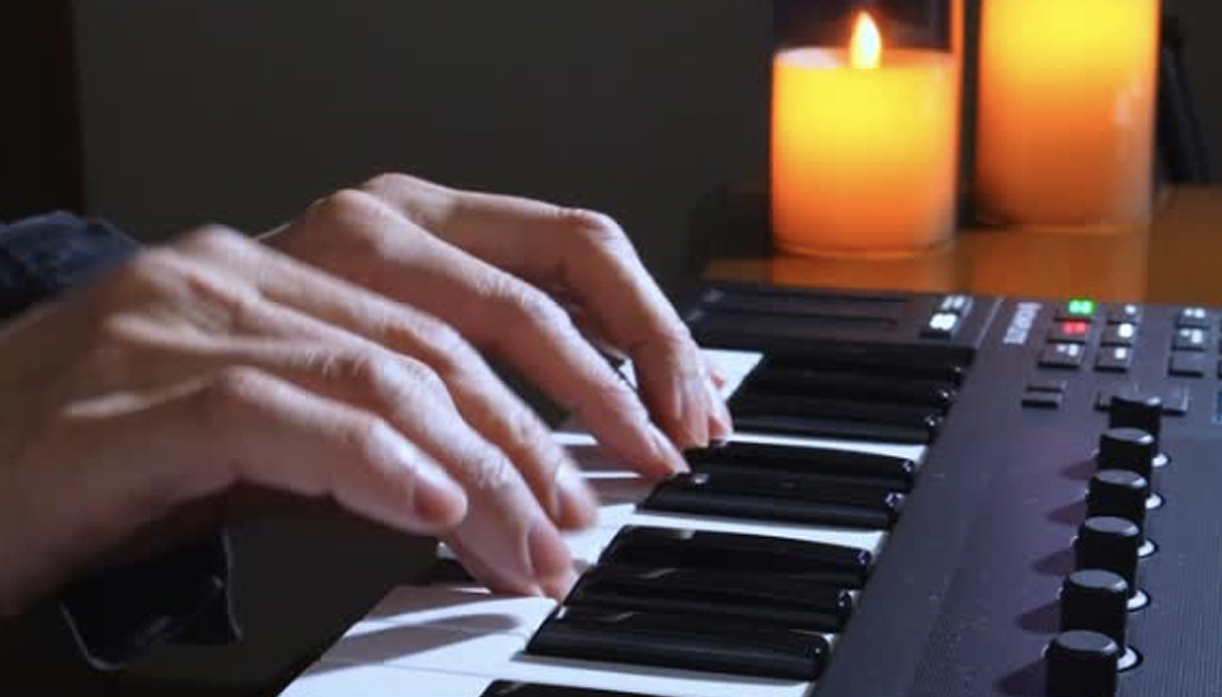 神戸・大阪のピアノ＆MIDIキーボードレッスンで『ワンダフル・トゥナイト』をアドリブ演奏